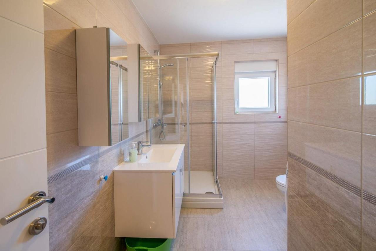 Apartman Zoe Vrbnik Zewnętrze zdjęcie
