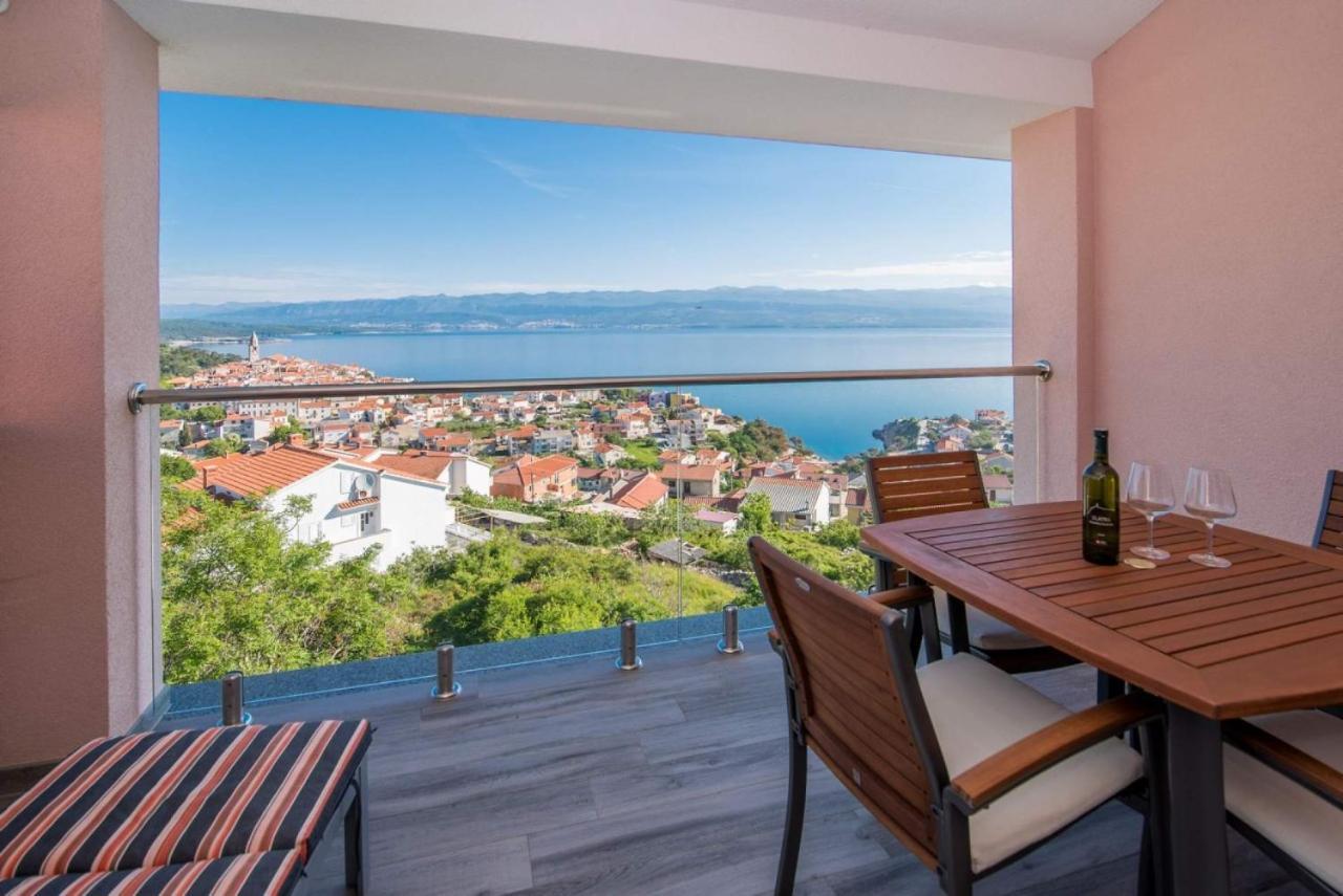 Apartman Zoe Vrbnik Zewnętrze zdjęcie