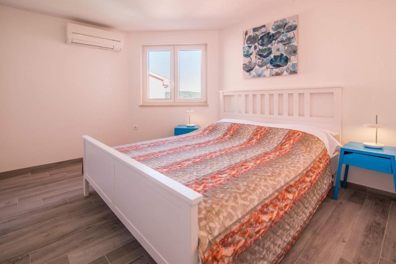 Apartman Zoe Vrbnik Zewnętrze zdjęcie